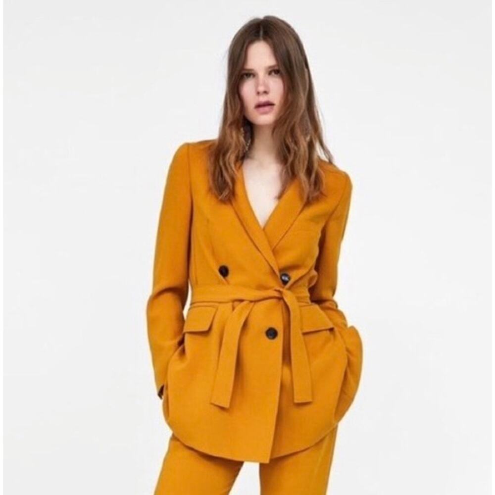 Zara Women’s Mustard Yellow Fitted Blazer with Belt size Small
